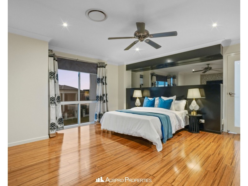 80 Hawthorn Circuit, Stretton QLD 4116