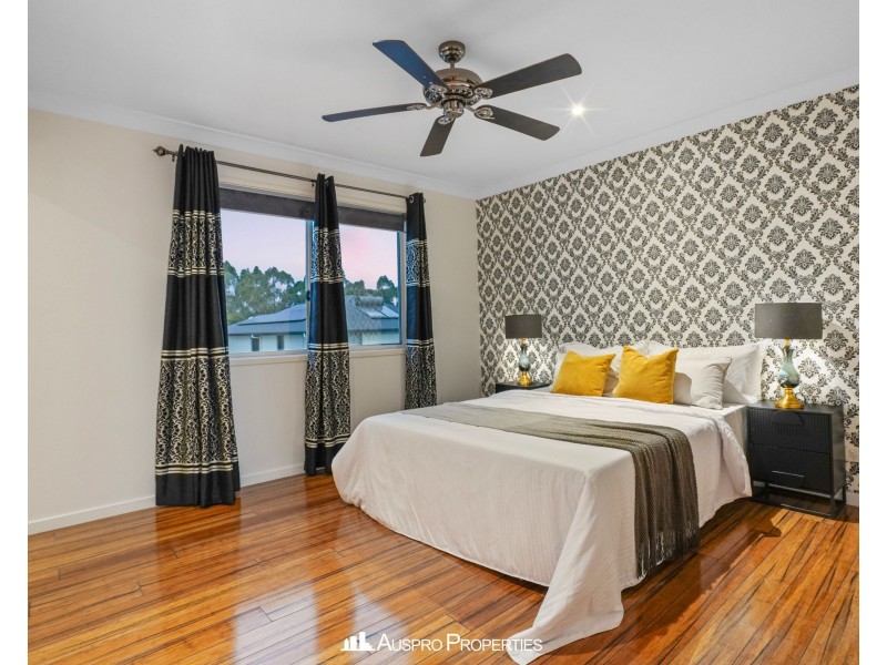 80 Hawthorn Circuit, Stretton QLD 4116