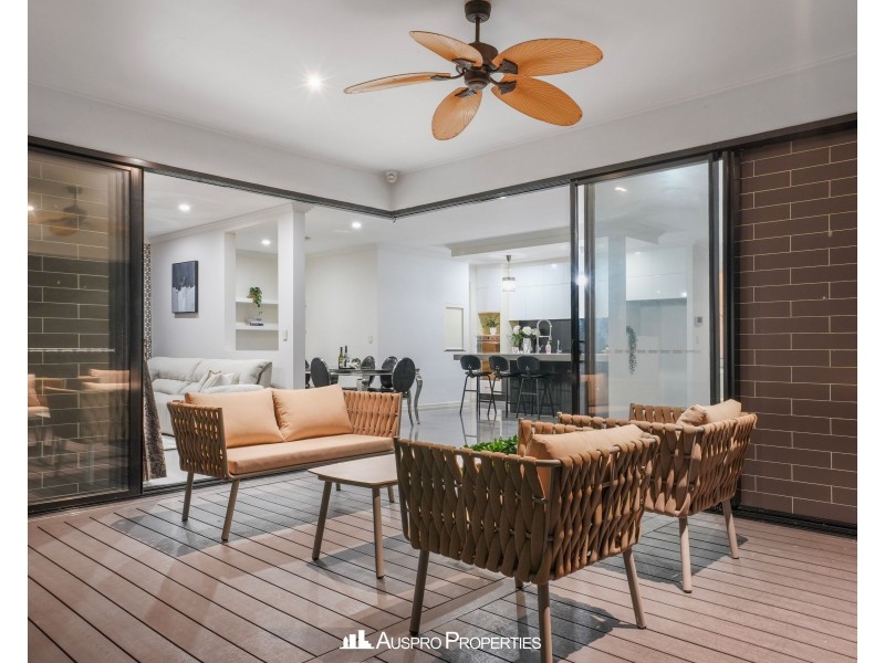 80 Hawthorn Circuit, Stretton QLD 4116