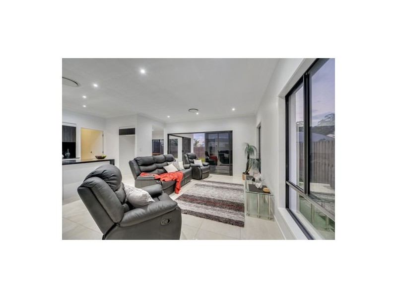 13 Kestrel Street, Rochedale QLD 4123