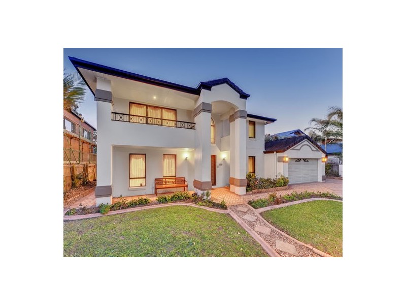 11 Mount Archer Road, Parkinson QLD 4115