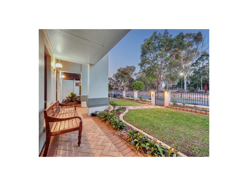 11 Mount Archer Road, Parkinson QLD 4115