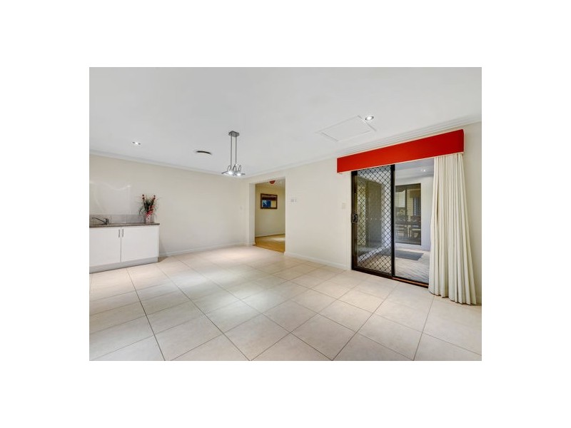 11 Mount Archer Road, Parkinson QLD 4115