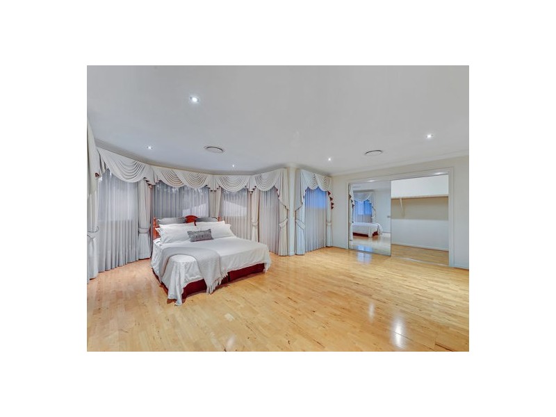 11 Mount Archer Road, Parkinson QLD 4115