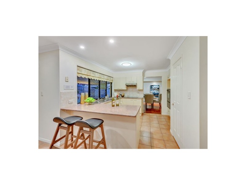 16 Toorak Place, Runcorn QLD 4113