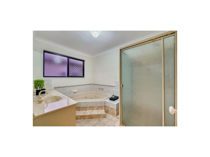 16 Toorak Place, Runcorn QLD 4113