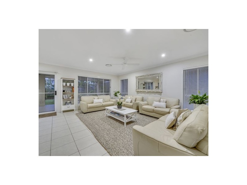 6 Wombat Crescent, Rochedale QLD 4123