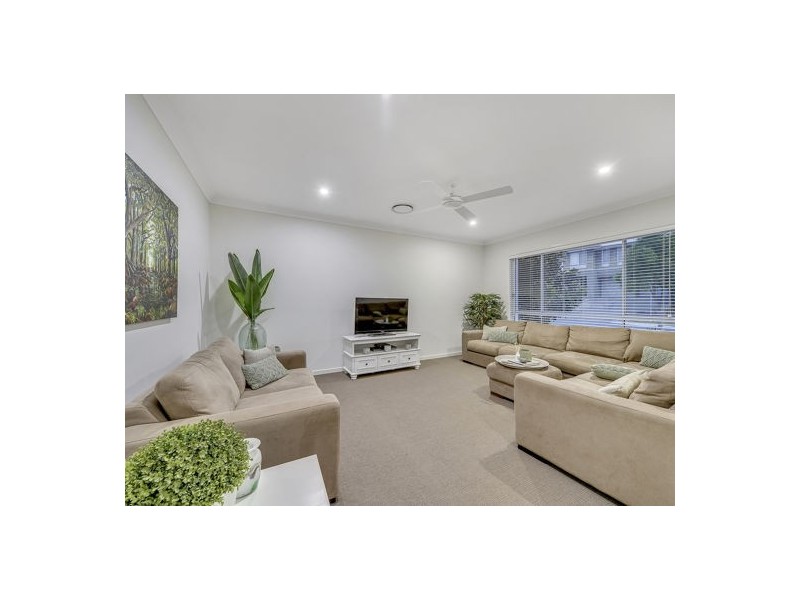 6 Wombat Crescent, Rochedale QLD 4123