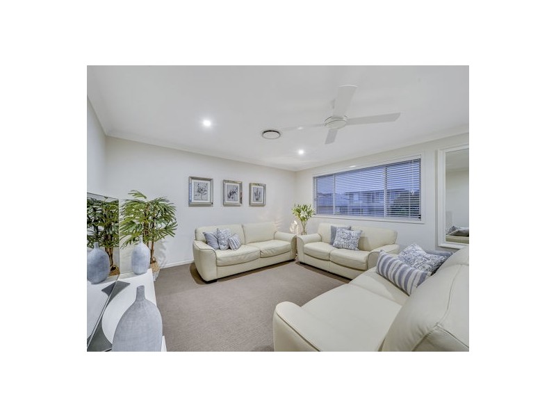 6 Wombat Crescent, Rochedale QLD 4123