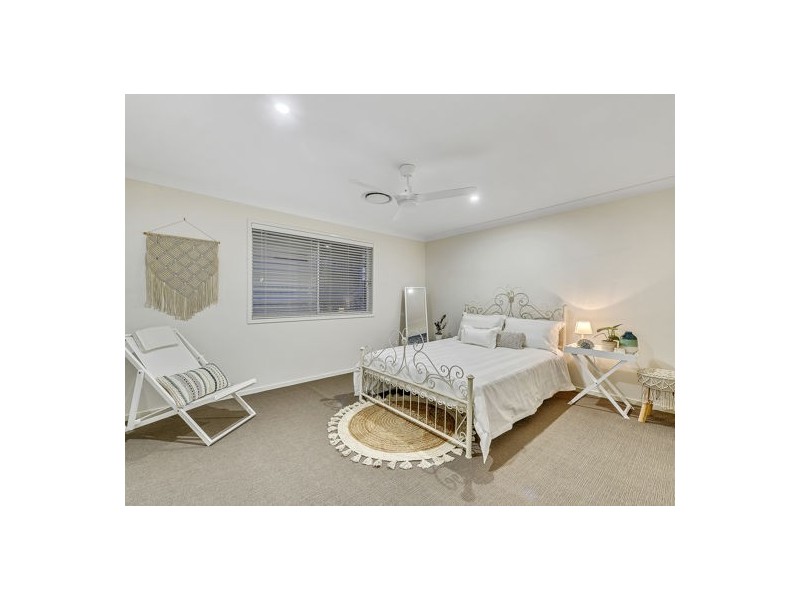 6 Wombat Crescent, Rochedale QLD 4123