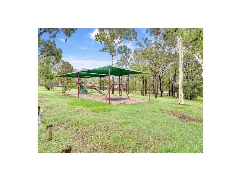 18 Rosella Street, Wellington Point QLD 4160