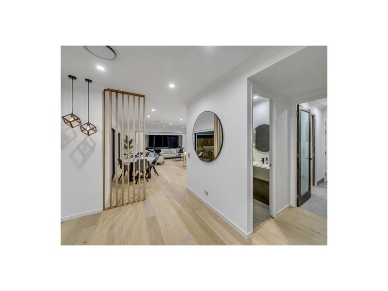 37 Parolin Parade, Rochedale QLD 4123