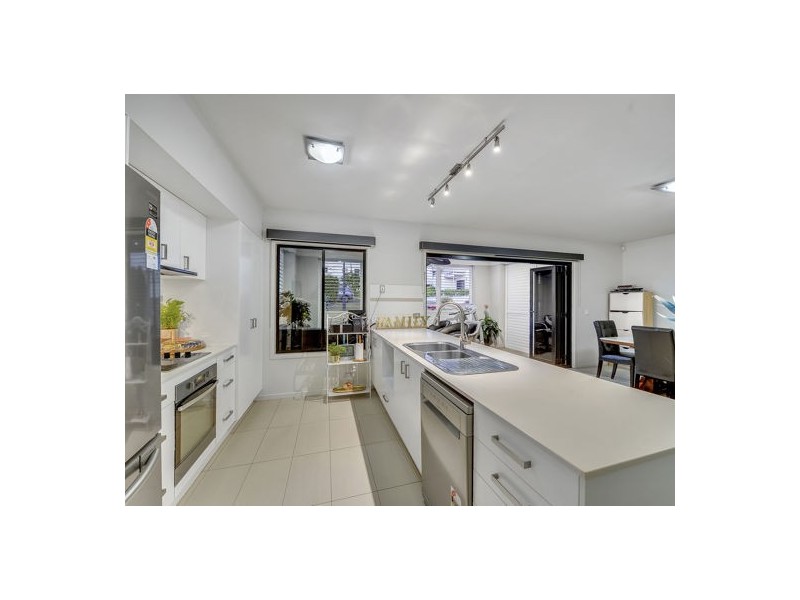 2 Mode Place, Eight Mile Plains QLD 4113