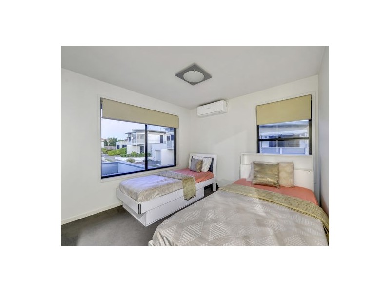 2 Mode Place, Eight Mile Plains QLD 4113