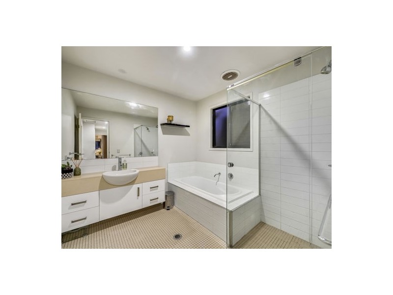 2 Mode Place, Eight Mile Plains QLD 4113