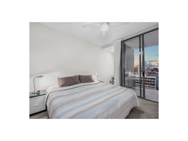 902/5 Cameron Street, South Brisbane QLD 4101