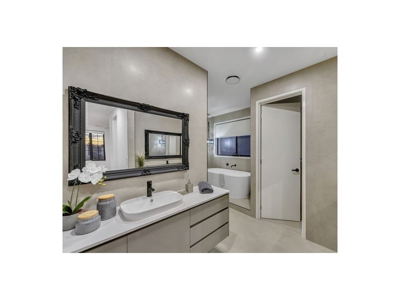 38 Dell Street, Rochedale QLD 4123