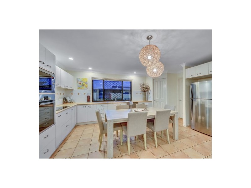 114 Bannockburn Crescent  QLD 4115, Parkinson QLD 4115