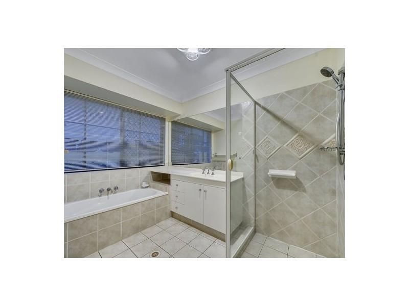 114 Bannockburn Crescent  QLD 4115, Parkinson QLD 4115