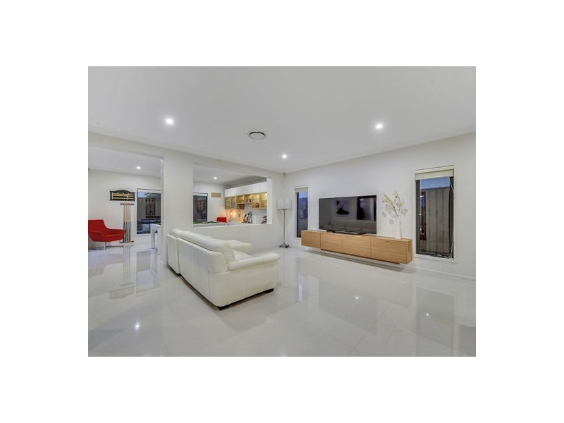 18 Dell Street, Rochedale QLD 4123