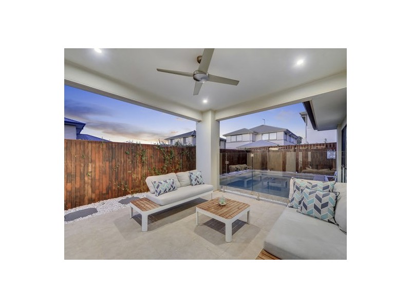 18 Dell Street, Rochedale QLD 4123