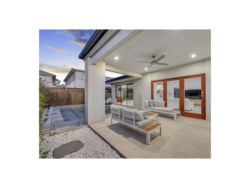 18 Dell Street, Rochedale QLD 4123