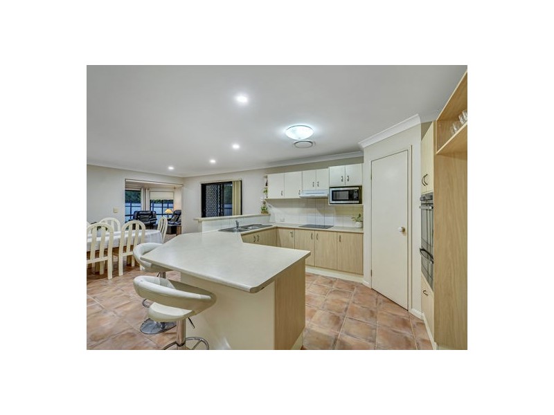 196 Lancaster Circuit, Stretton QLD 4116