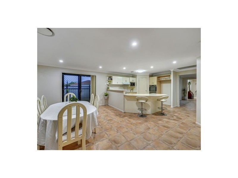 196 Lancaster Circuit, Stretton QLD 4116