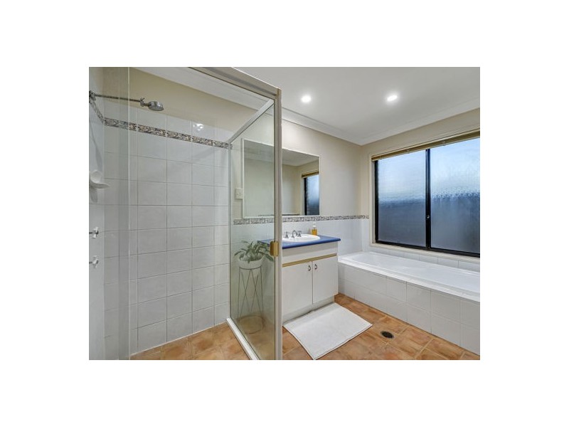 196 Lancaster Circuit, Stretton QLD 4116