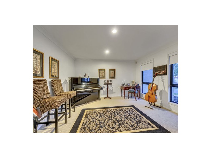 180 Lancaster Circuit, Stretton QLD 4116