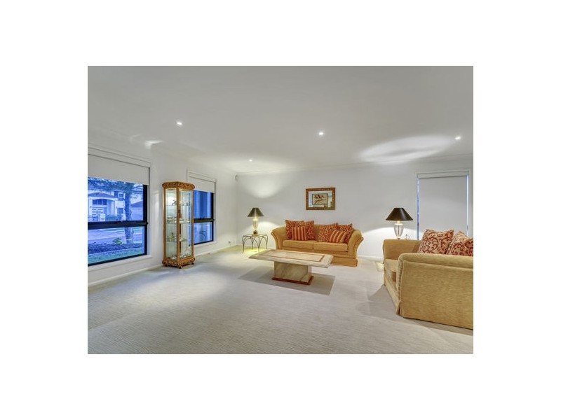 180 Lancaster Circuit, Stretton QLD 4116