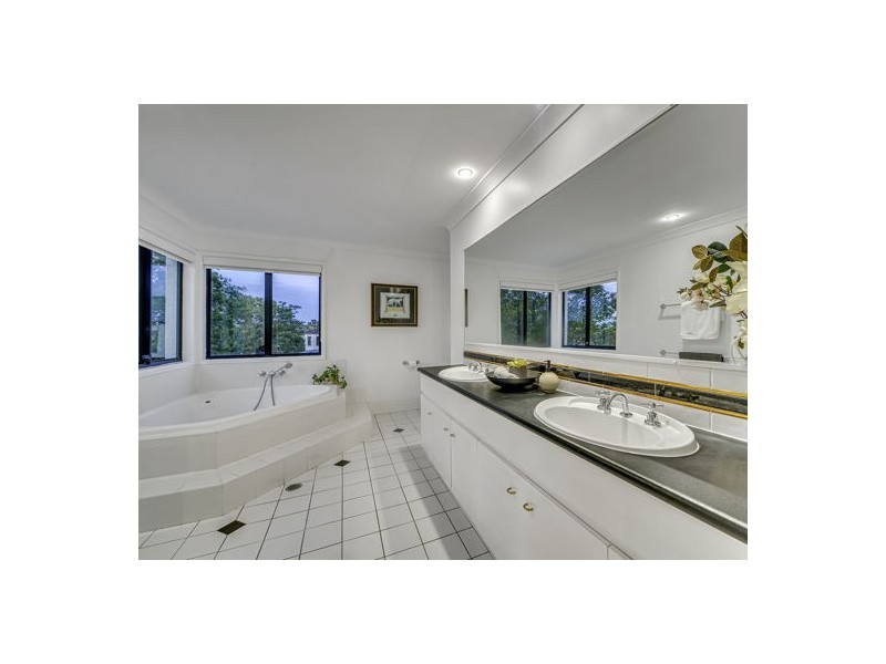 180 Lancaster Circuit, Stretton QLD 4116