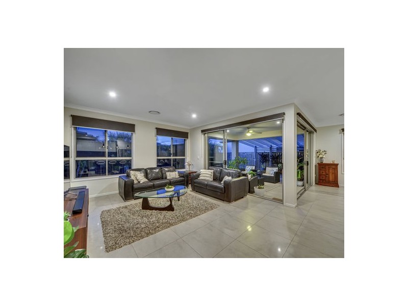 18 Zenith Street, Rochedale QLD 4123