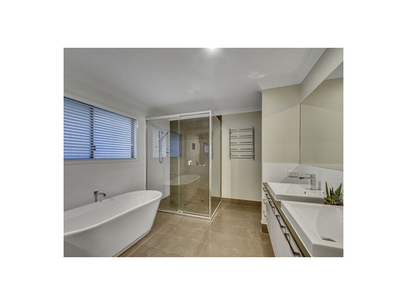 18 Zenith Street, Rochedale QLD 4123