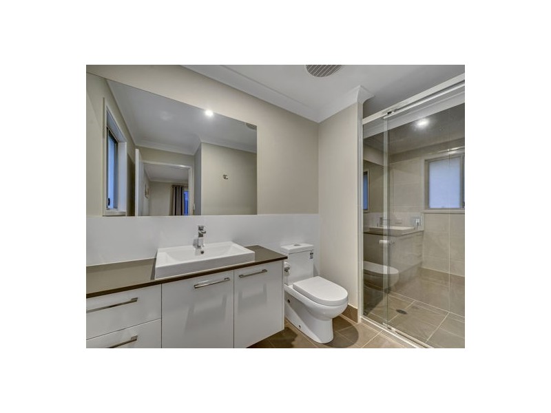 18 Zenith Street, Rochedale QLD 4123