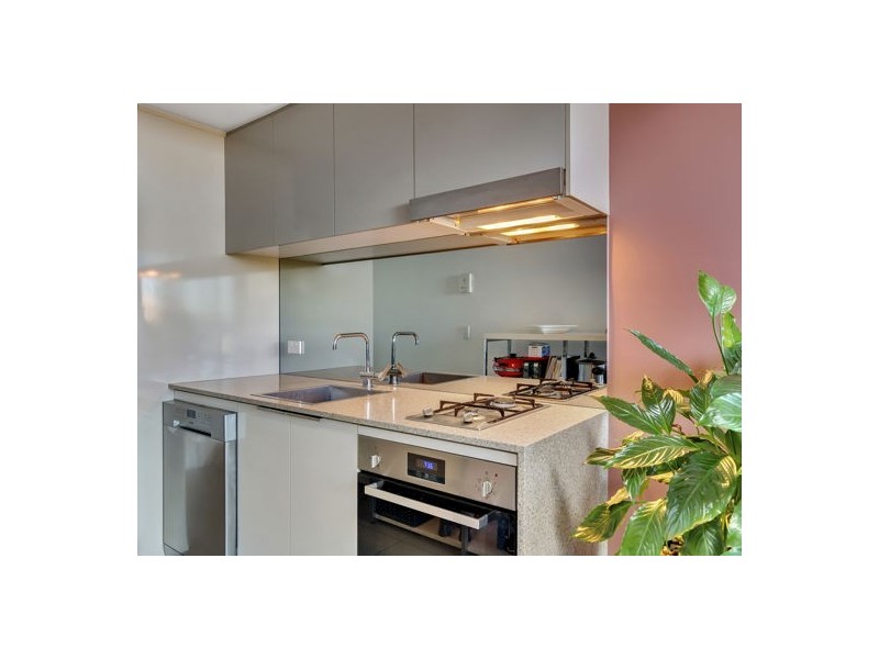 30403/2 Harbour Road, Hamilton QLD 4007