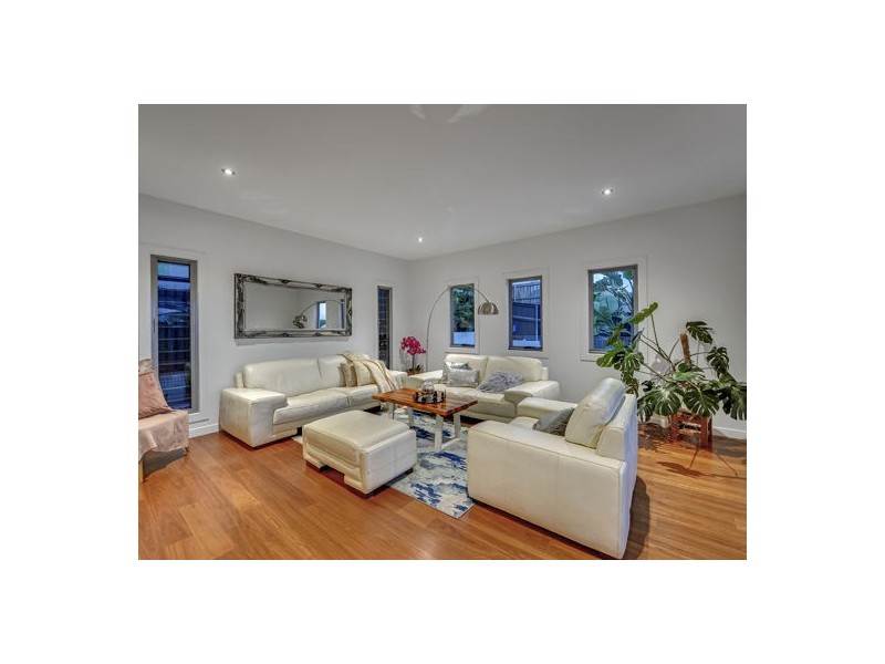 93 Amersham Crescent, Carindale QLD 4152