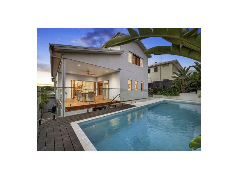 93 Amersham Crescent, Carindale QLD 4152