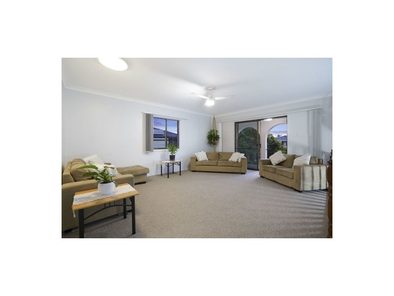 16 Vortigern Street, Carindale QLD 4152