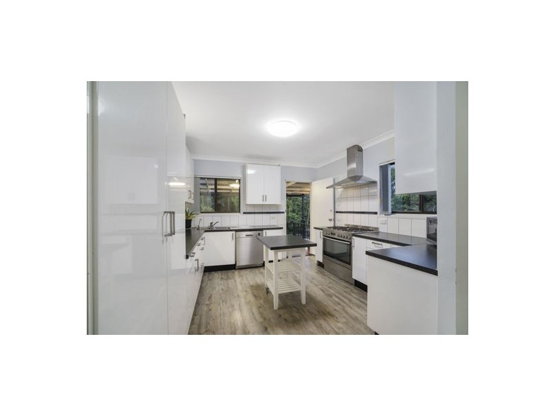 16 Vortigern Street, Carindale QLD 4152