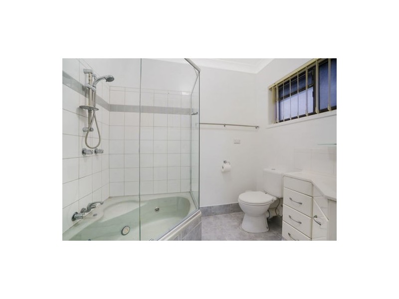 16 Vortigern Street, Carindale QLD 4152