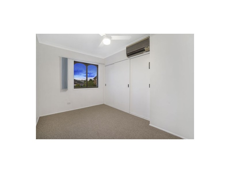 16 Vortigern Street, Carindale QLD 4152