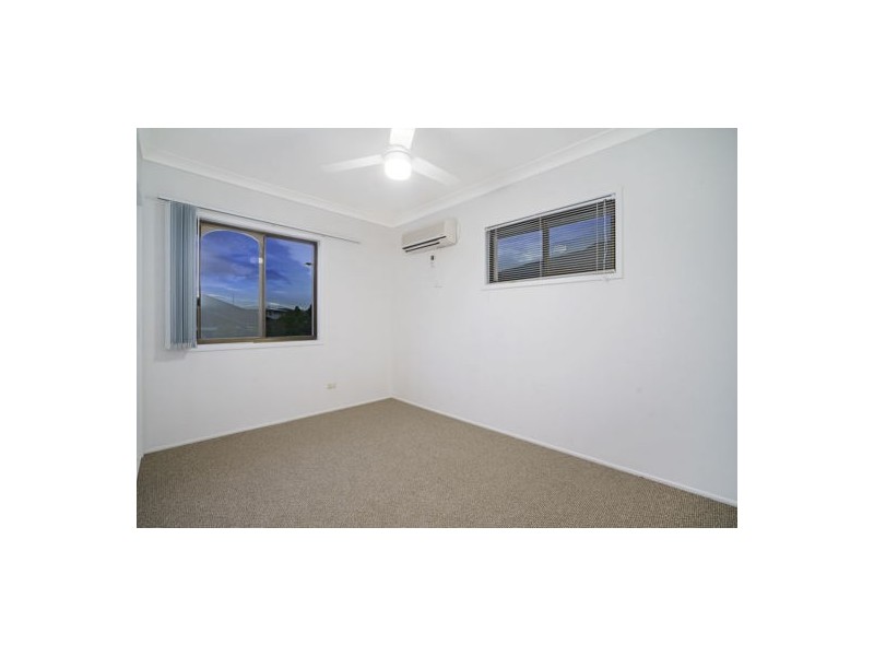 16 Vortigern Street, Carindale QLD 4152