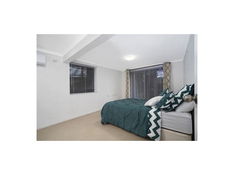 16 Vortigern Street, Carindale QLD 4152