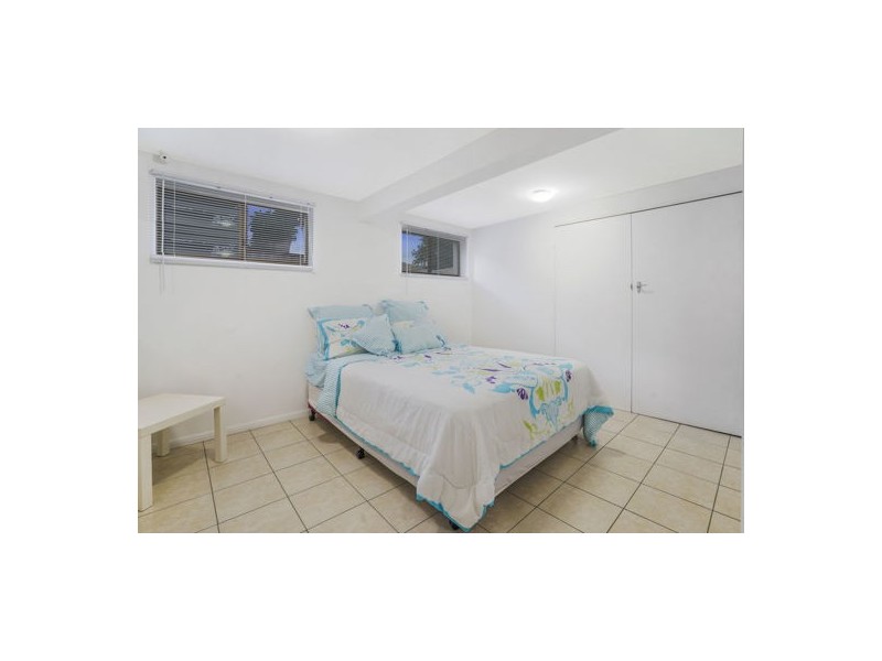 16 Vortigern Street, Carindale QLD 4152