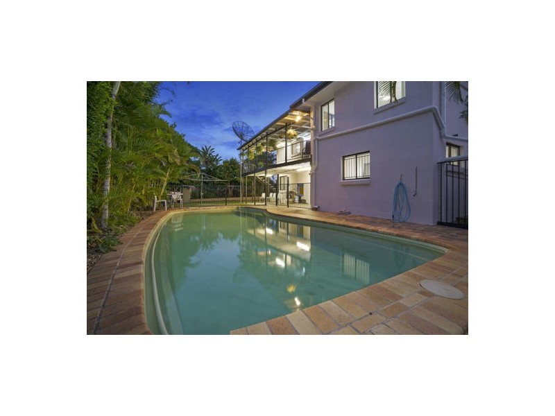 16 Vortigern Street, Carindale QLD 4152