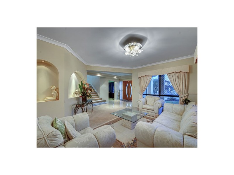 7 Crab Apple Court, Stretton QLD 4116