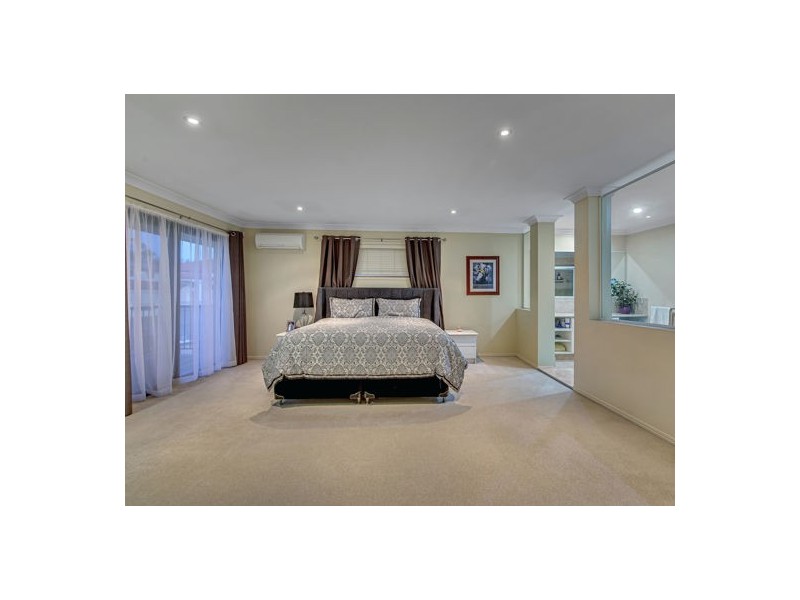 7 Crab Apple Court, Stretton QLD 4116