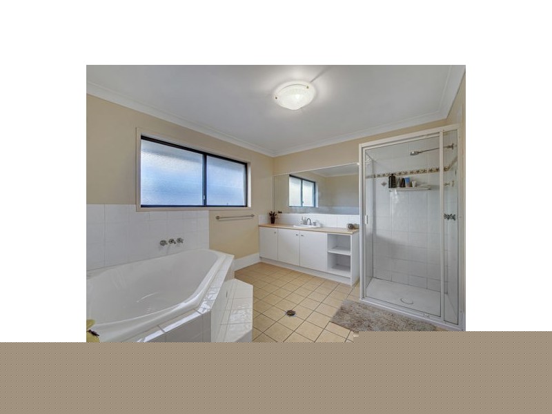 7 Crab Apple Court, Stretton QLD 4116