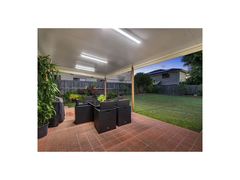 7 Crab Apple Court, Stretton QLD 4116
